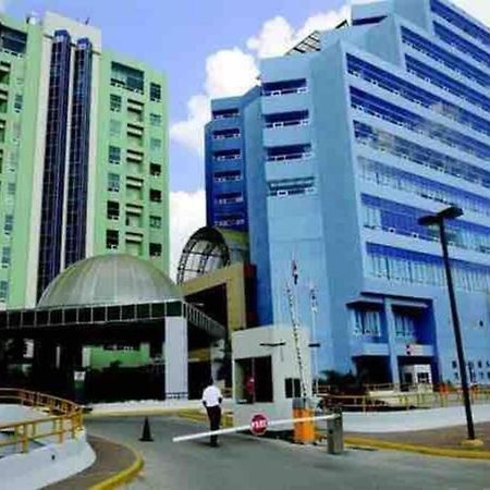 Apartamento Detras Del Homs En Santiago De Los Caballeros Piso 1 Apartman Kültér fotó